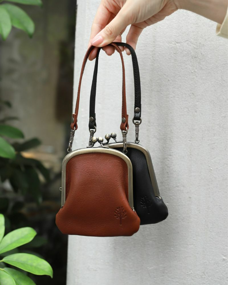 左：ダークブラウン／右：ブラック