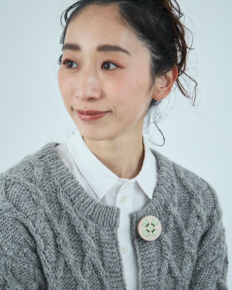 「sa i te ブローチ」バニラ