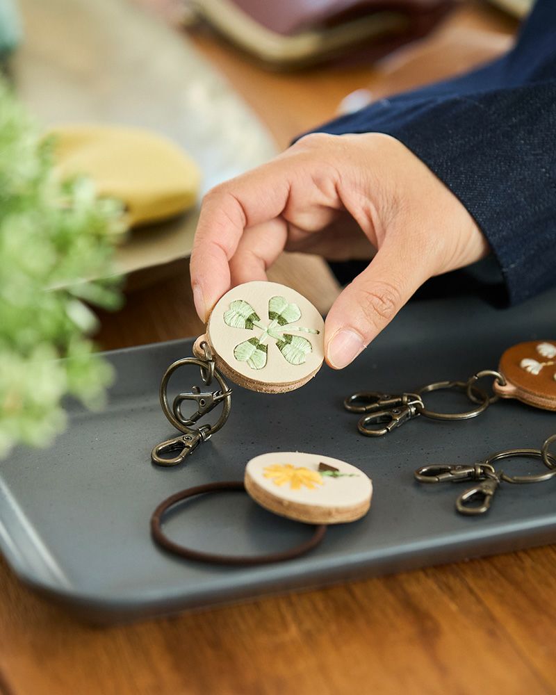 つい手に取りたくなる可愛らしさ。Kanmi.「sa i teキーリング」