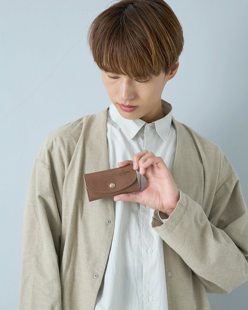 男性も使える本革キーケース