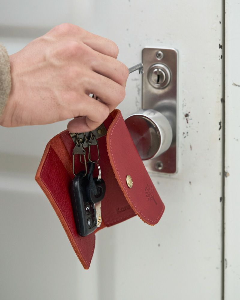 スマートキーもつけられる4連キーケース