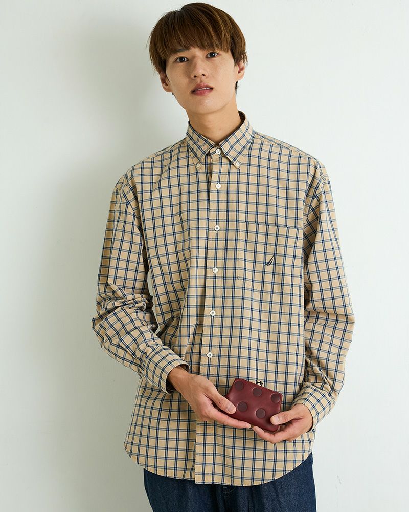 男性にもおすすめなスクエア型の本革がま口