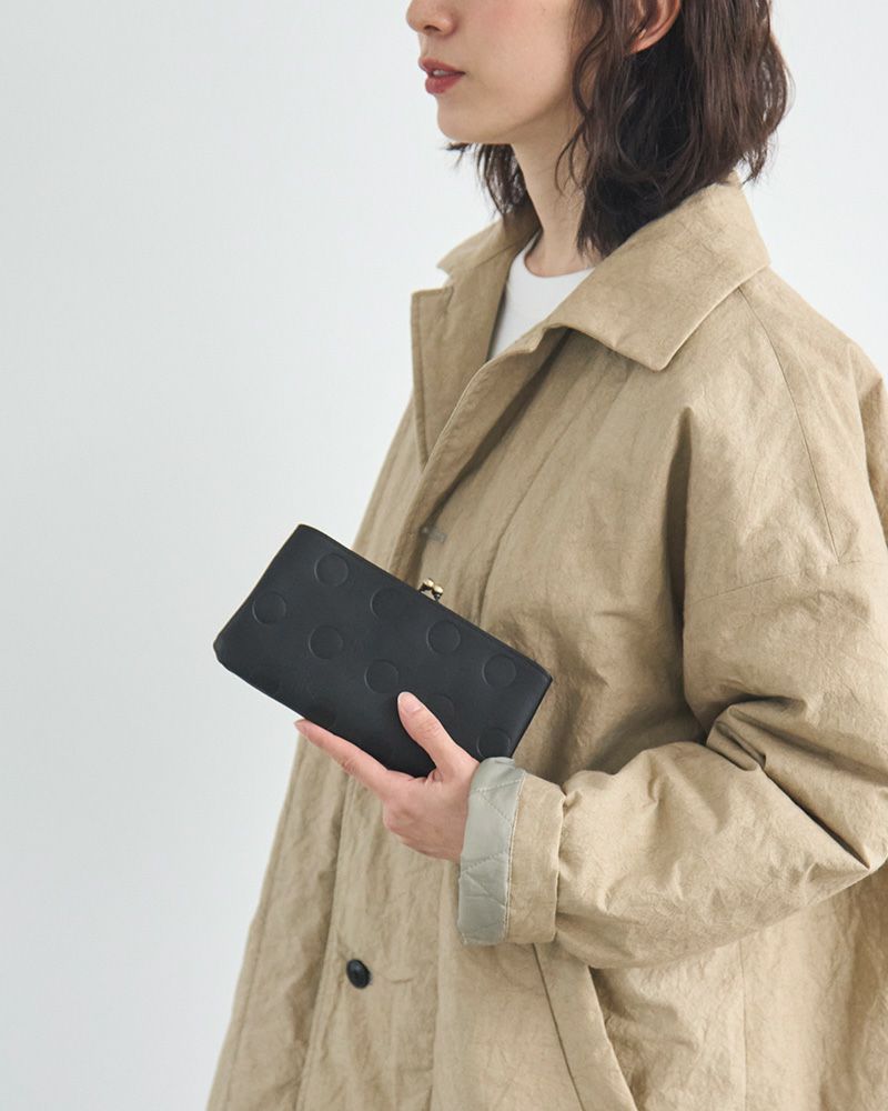 キャンディ あおりロングがま口ウォレット：ブラック