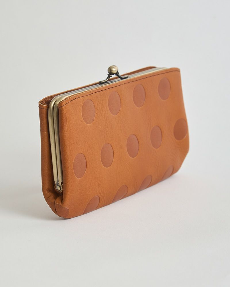 キャンディ あおりロングがま口ウォレット：キャラメル