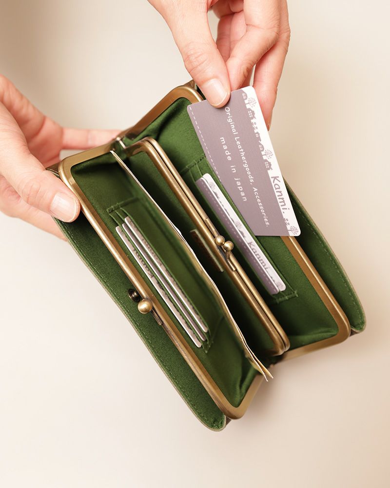 キャンディ あおりロングがま口ウォレット：オリーブグリーン