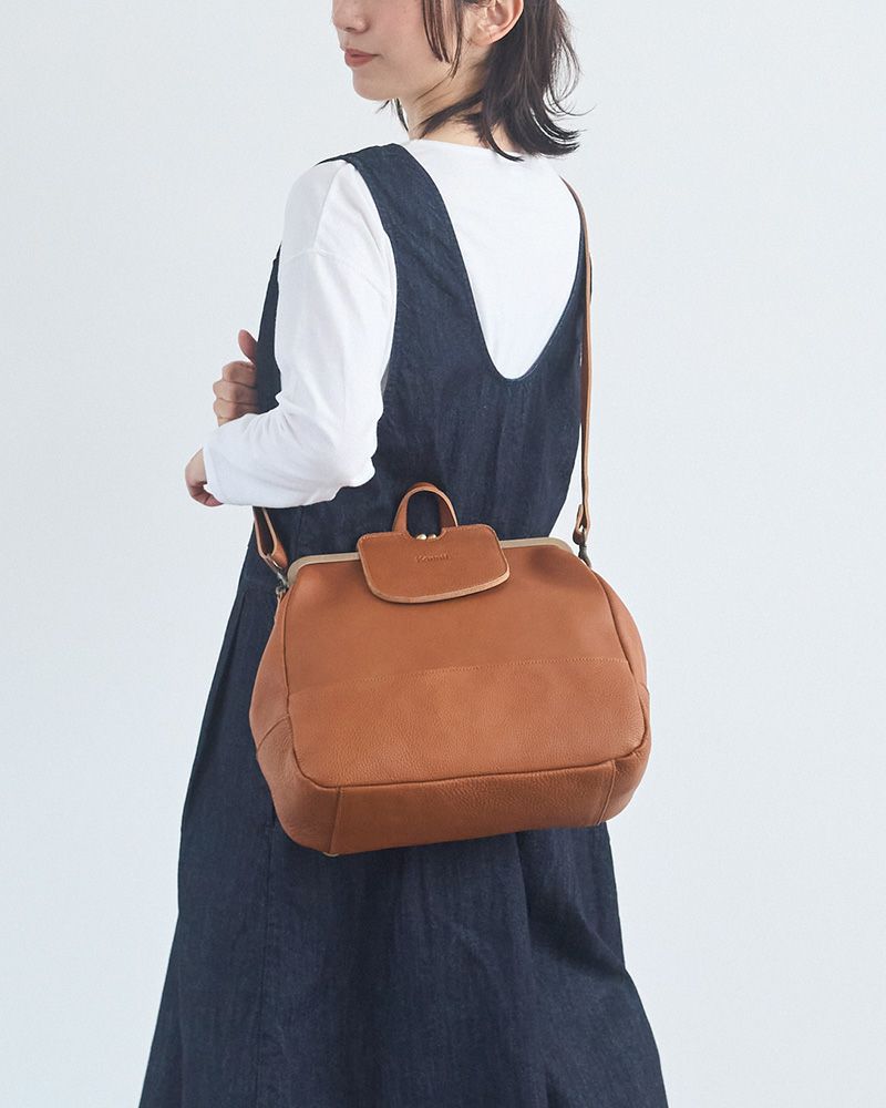 「mukurino がま口 3WAYリュック」キャメル