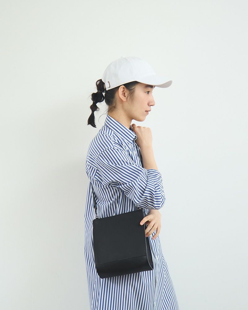 シルエットが美しい「ペーパー ショルダーバッグ」 | Kanmi