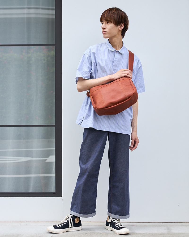 通勤通学にも使える「All story pote ショルダーバッグ」