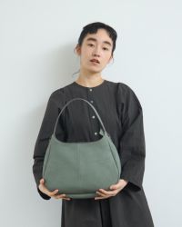 ころんと丸いきれいめな「marucoワンショルダーバッグ」 | Kanmi