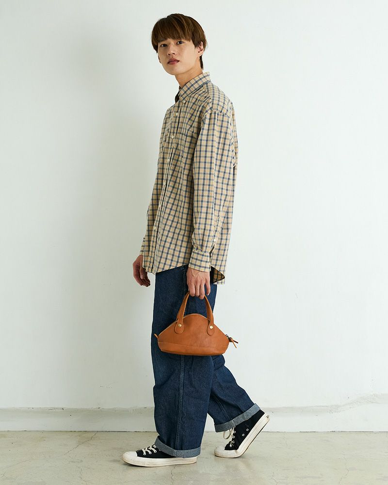 男性が持ってもおしゃれにきまる、本革トート