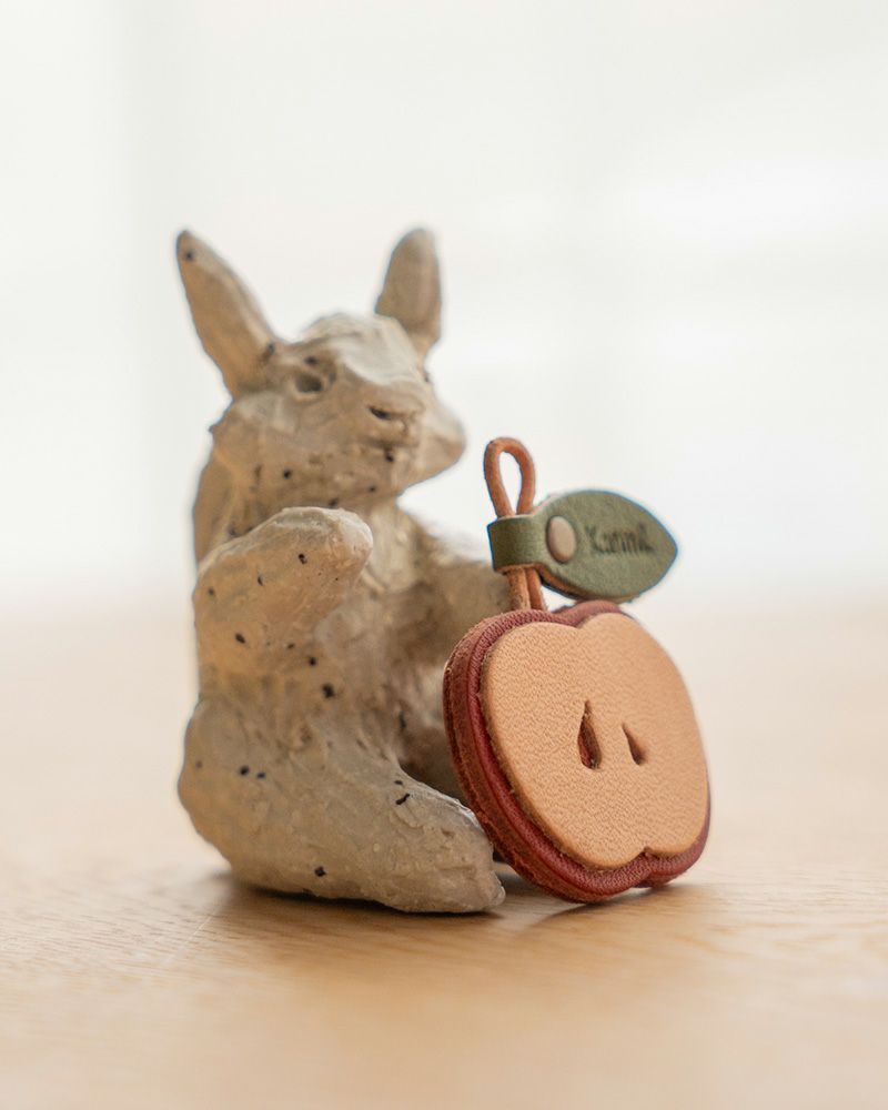 「森の果実 ブローチ」リンゴ