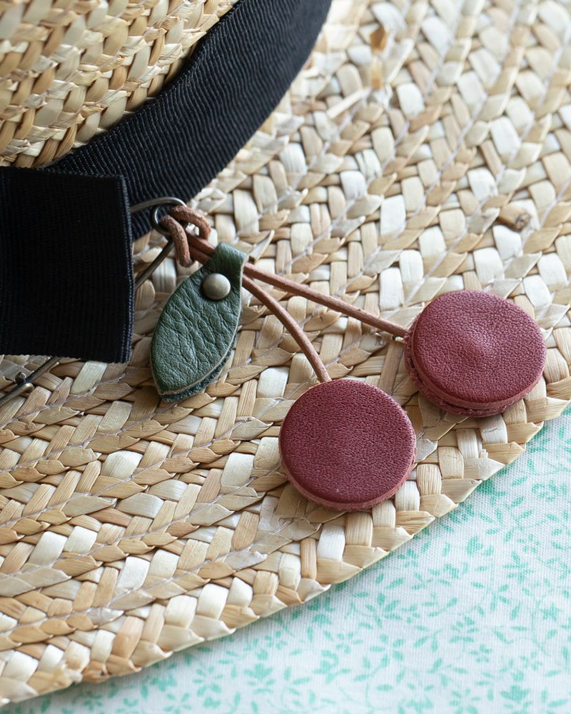 「森の果実 ブローチ」さくらんぼ