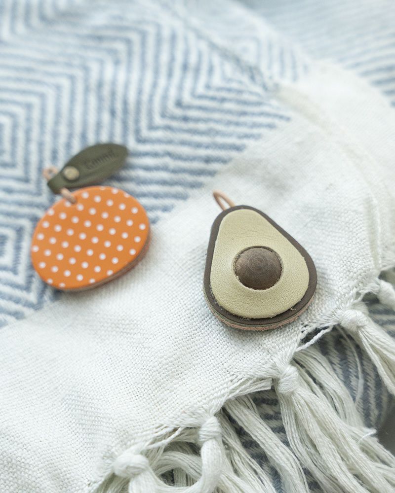 「森の果実 ブローチ」みかん・アボカド