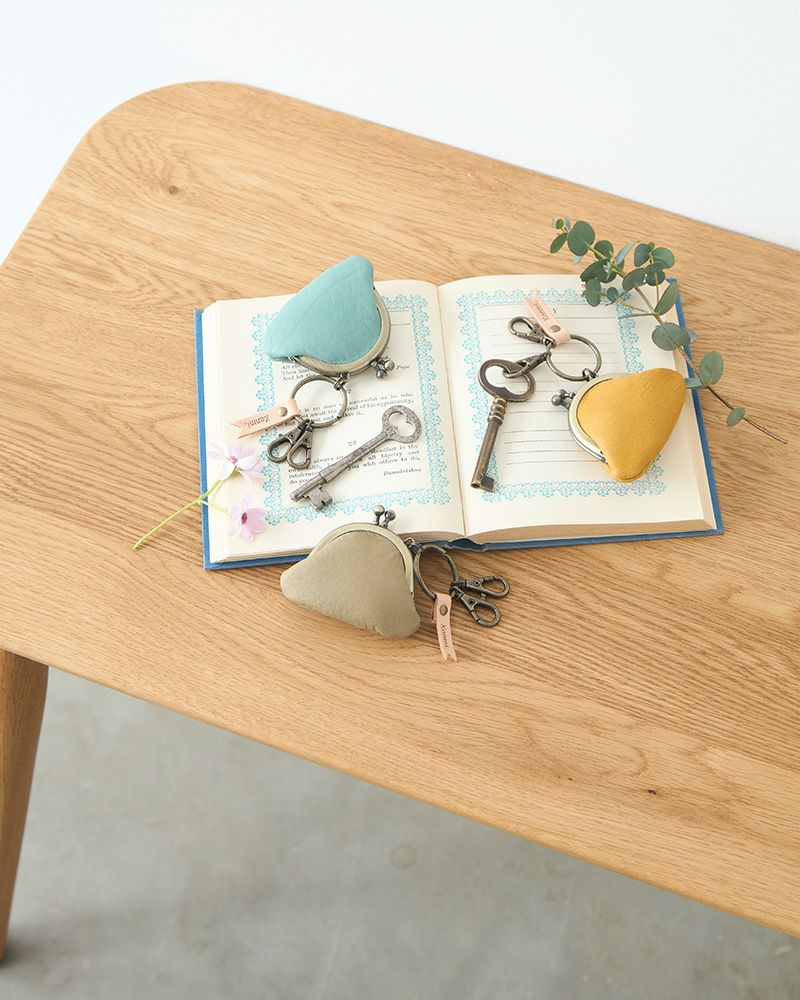 ついつい触りたくなる「フカフカ こがま口 キーリング」 | Kanmi