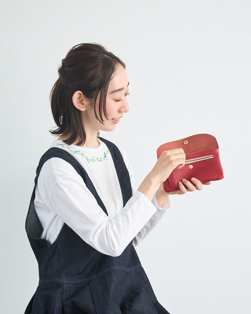 長財布の色：レッド