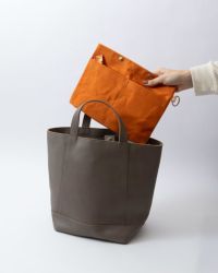 帆布ポケットポーチ(M) : オレンジ (itsu mono バッグ(M)に入ります)