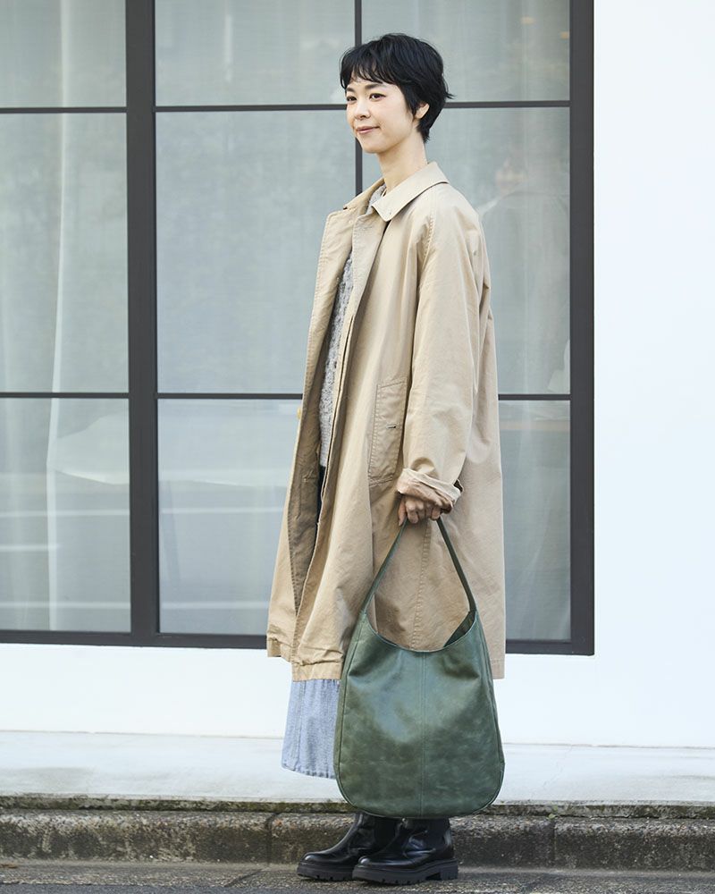 軽さと収納力を兼ね備えた実用派ワンショルダー。オンオフどちらでも活躍します。