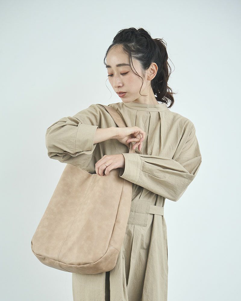 fuwari ワンショルダーバッグ グレージュ