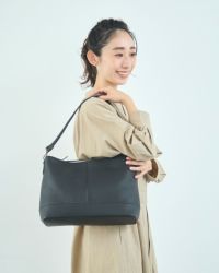 itsu mono ショルダーバッグ　ブラック