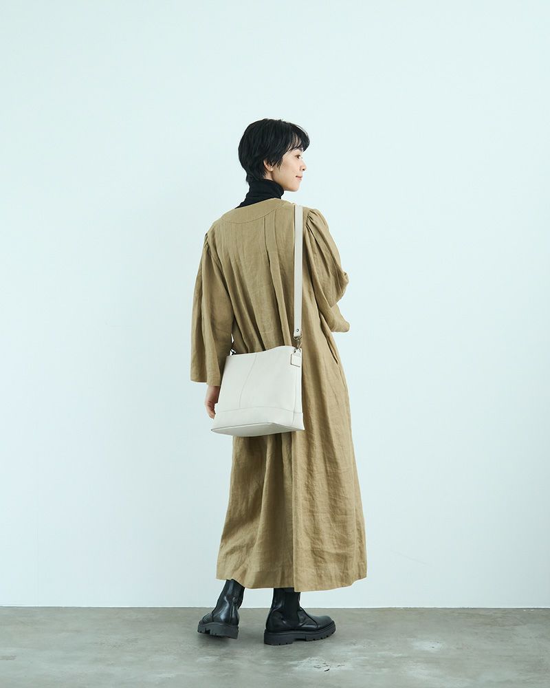 itsu mono ショルダーバッグ　クリーム