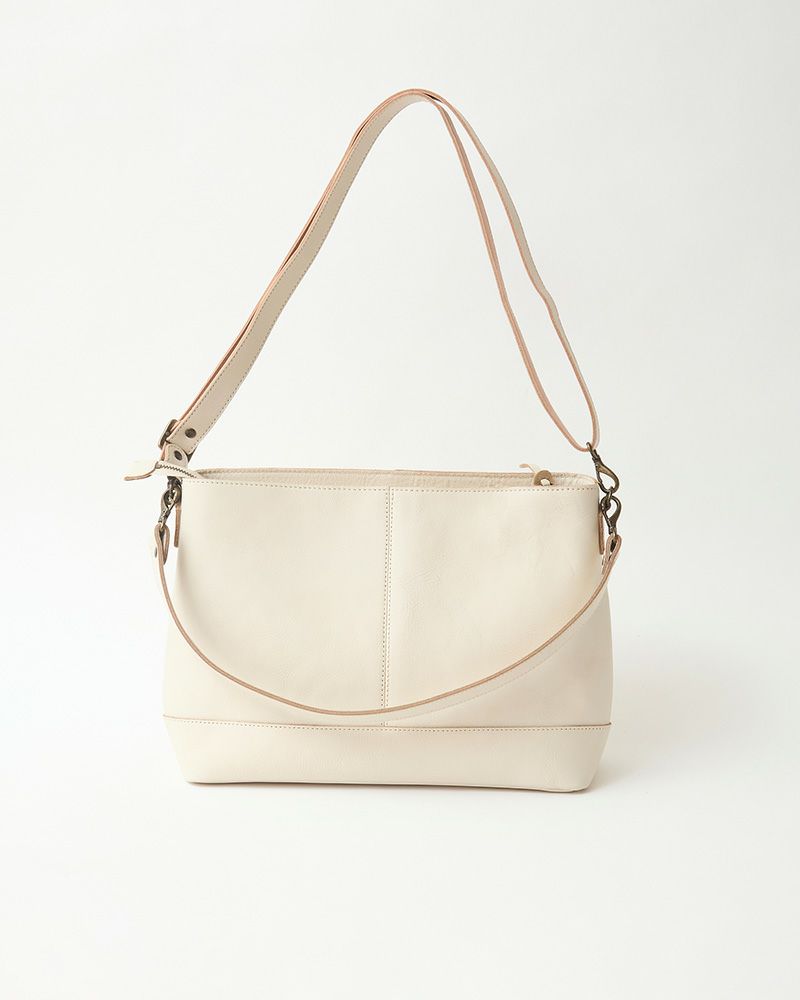 itsu mono ショルダーバッグ　クリーム