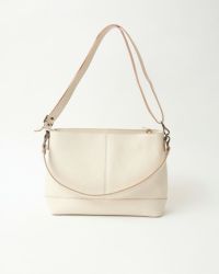 itsu mono ショルダーバッグ　クリーム