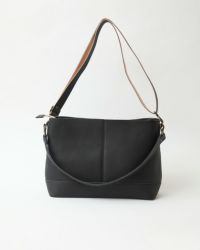 itsu mono ショルダーバッグ　ブラック