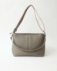 itsu mono ショルダーバッグ　ピュアグレー