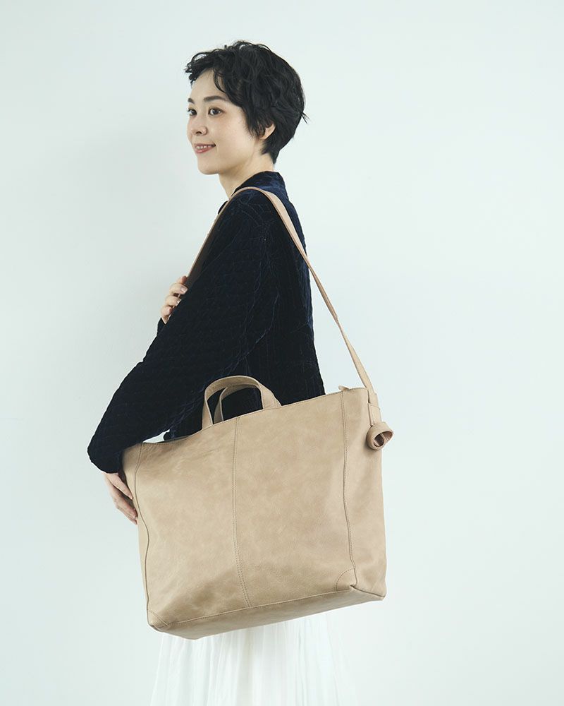 fuwari トートショルダーバッグ (L) グレージュ