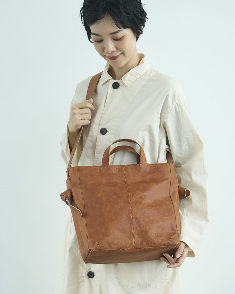 fuwariトートショルダーバッグ (M)：キャメル