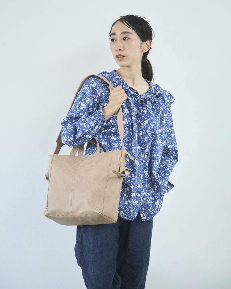 fuwariトートショルダーバッグ (M)　：グレージュ