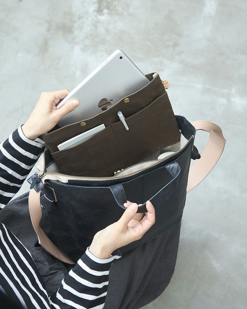 fuwariトートショルダーバッグ (M)　：ブラック