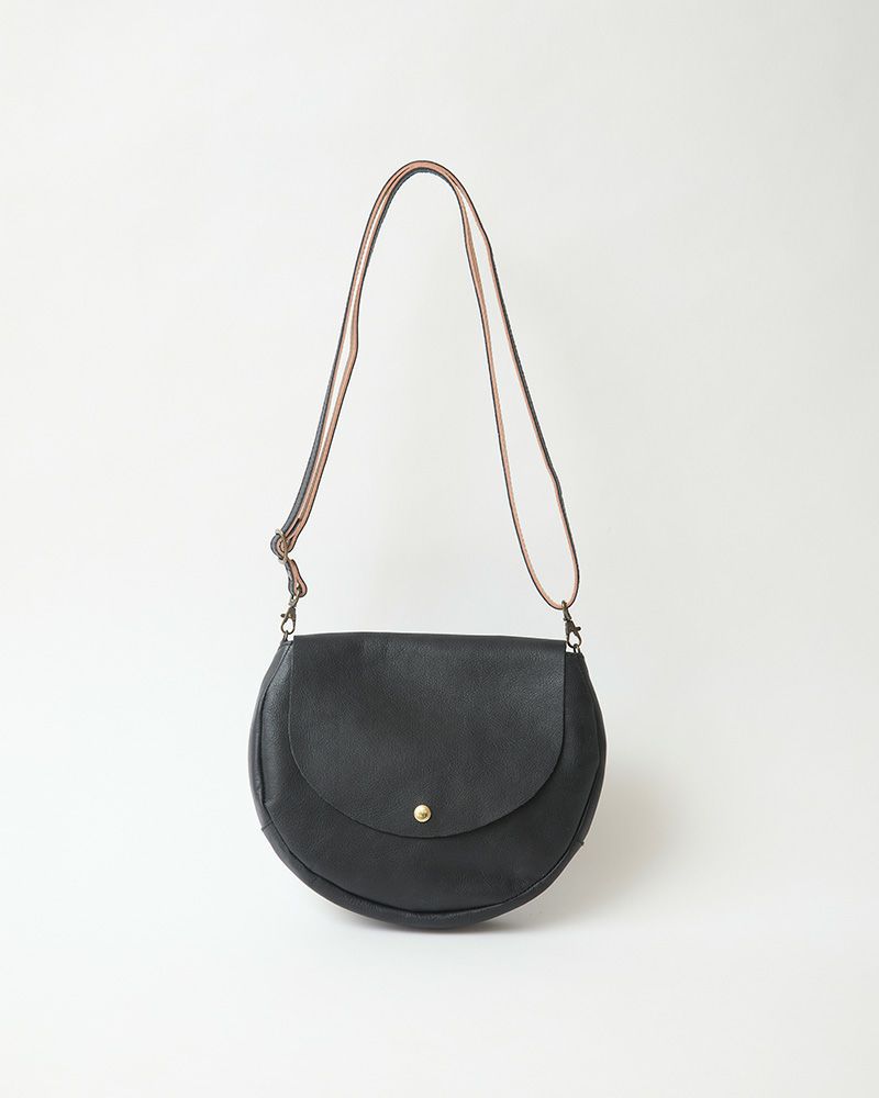 「fuwari ポシェット」ブラック