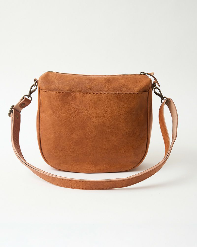 「fuwari ショルダーバッグ」キャメル