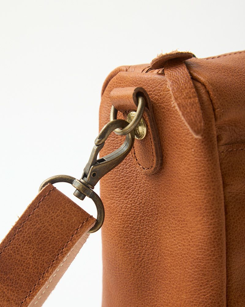 「fuwari ショルダーバッグ」キャメル