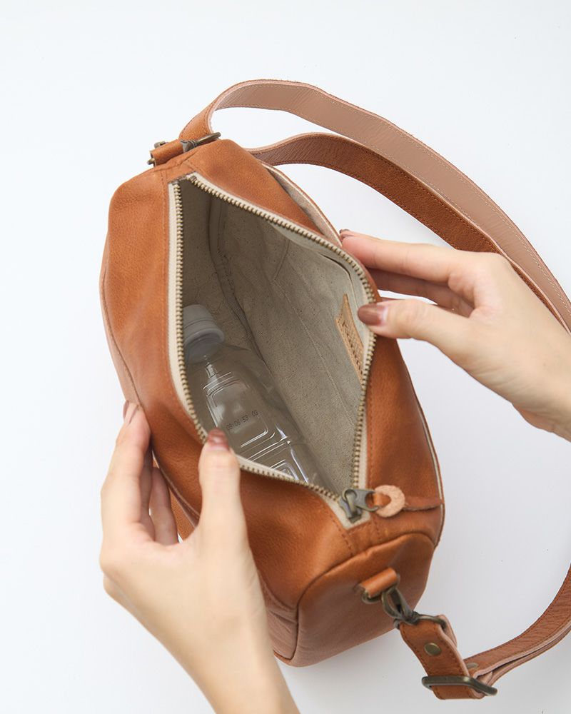 「fuwari ショルダーバッグ」キャメル