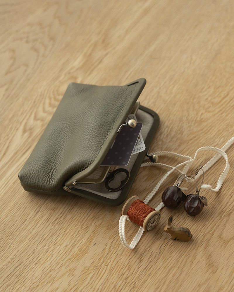 itsu mono スクエアがま口ポーチ(S) グリーン