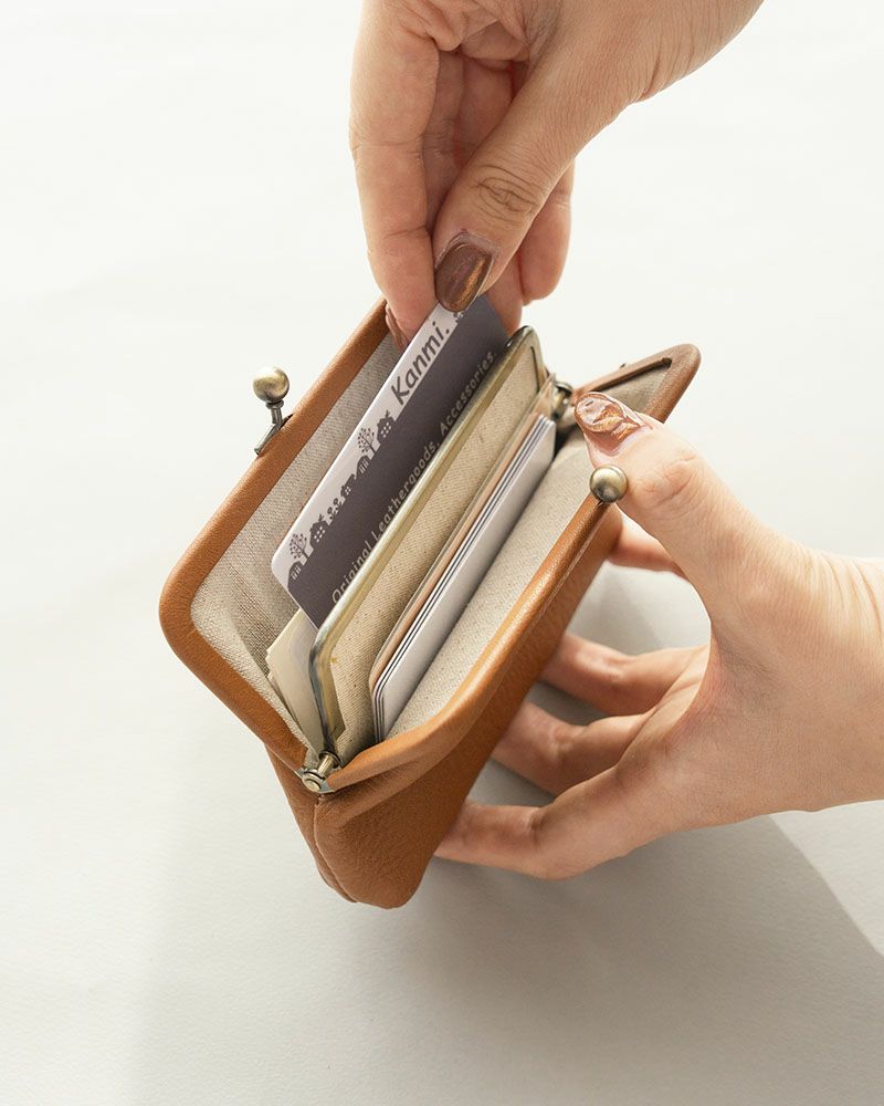 itsu mono スクエアがま口ポーチ(S) キャラメル