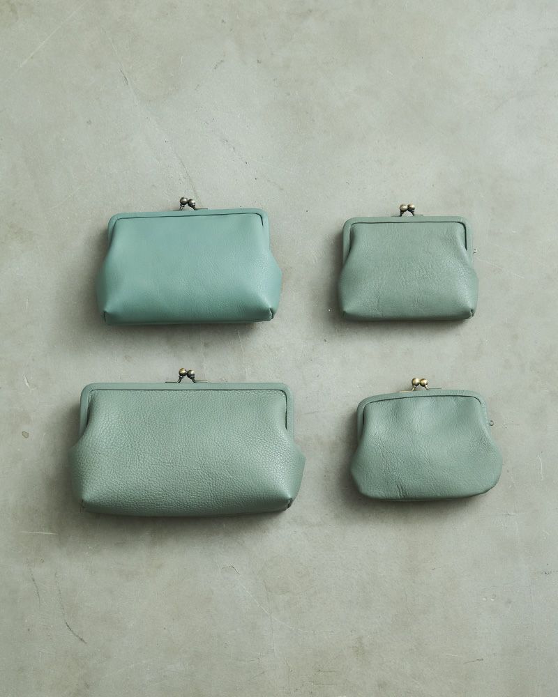 ロットによって色の違いがございます（写真はキャットブルー）