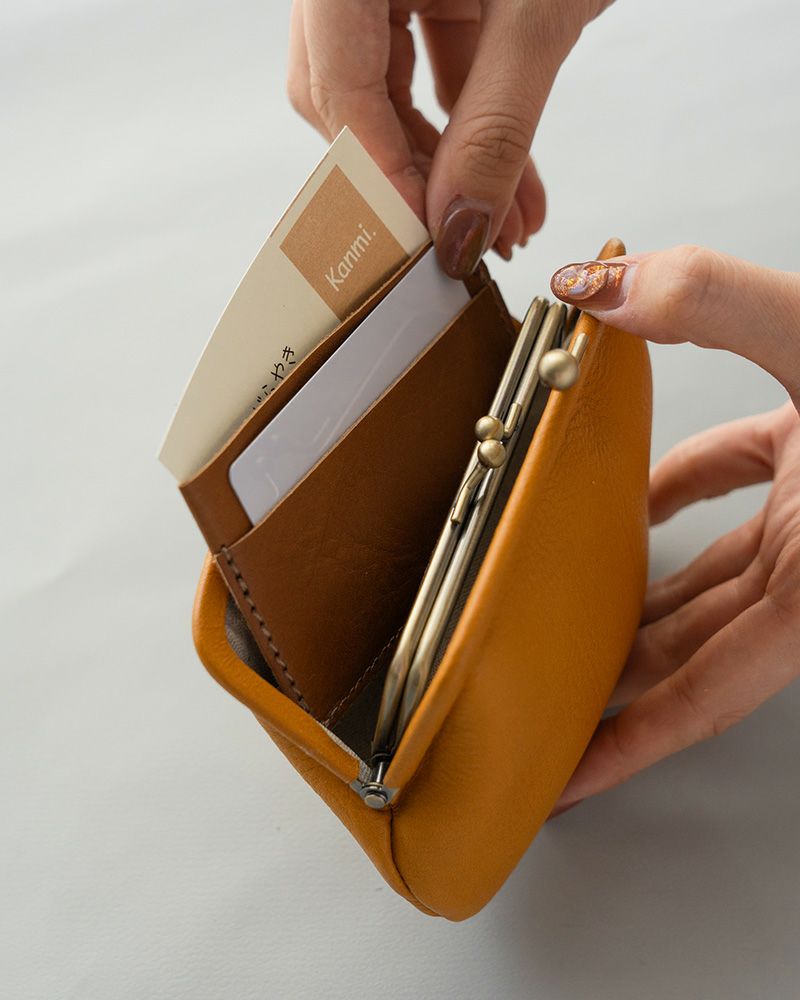 別売りの仕切りポケットを入れると整理整頓がより快適に「itsu mono 親子がま口」マスタード