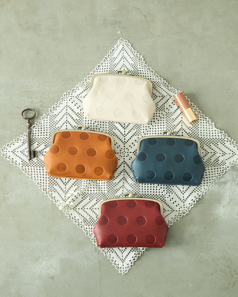 「キャンディ ふたごがま口ポーチウォレット」上からバニラ/真ん中左：キャラメル/真ん中右：ネイビー/下：チェリーレッド