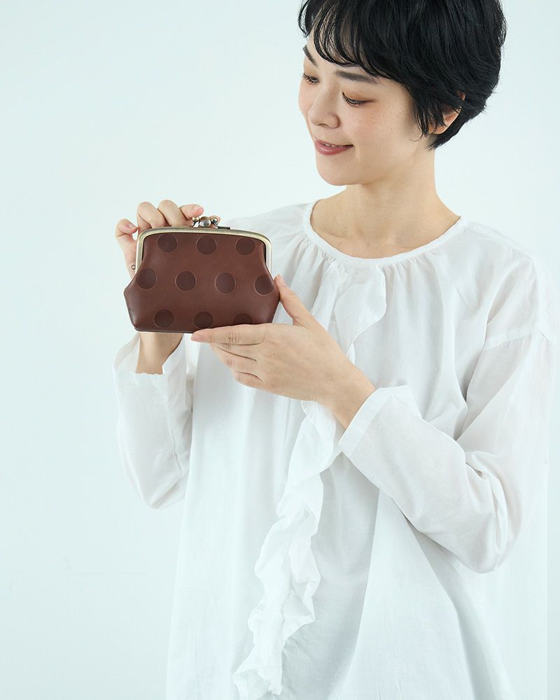「キャンディ ふたごがま口ポーチウォレット」ダークブラウン
