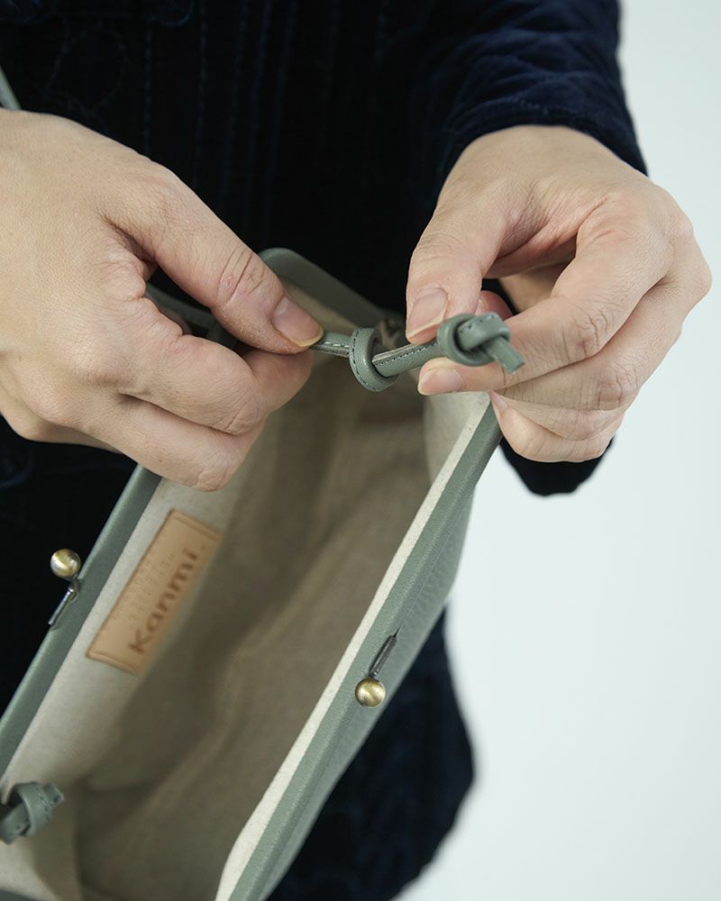 itsu mono トラベルがま口ポシェット　キャットブルー