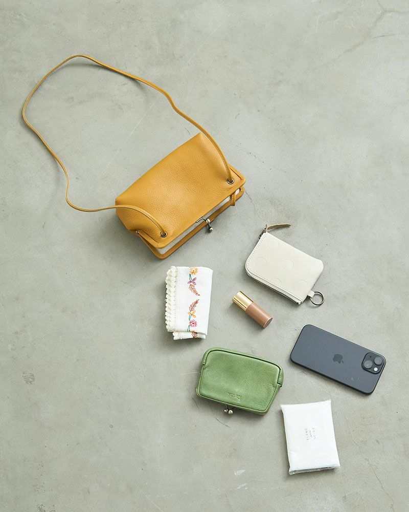 itsu mono トラベルがま口ポシェット　マスタード