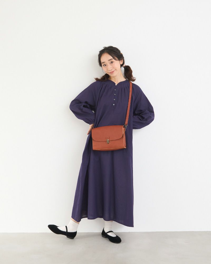 少し赤みがかったレンガはコーディネートのアクセントにも