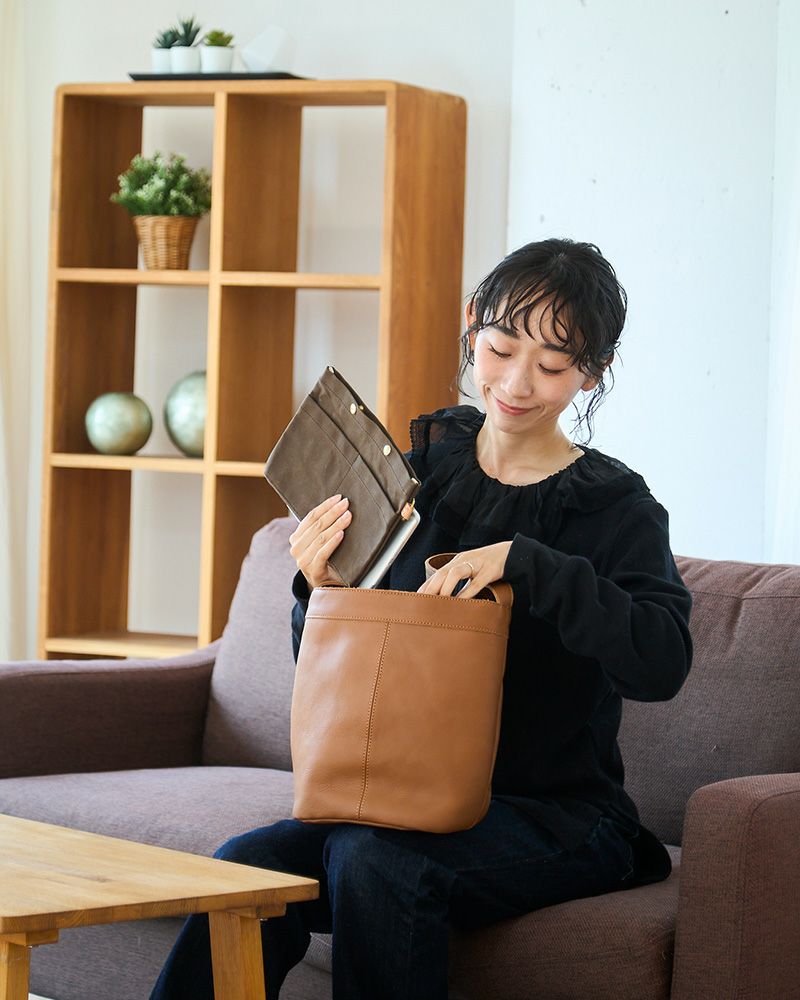 A5ノートやiPadも収まるお仕事トート