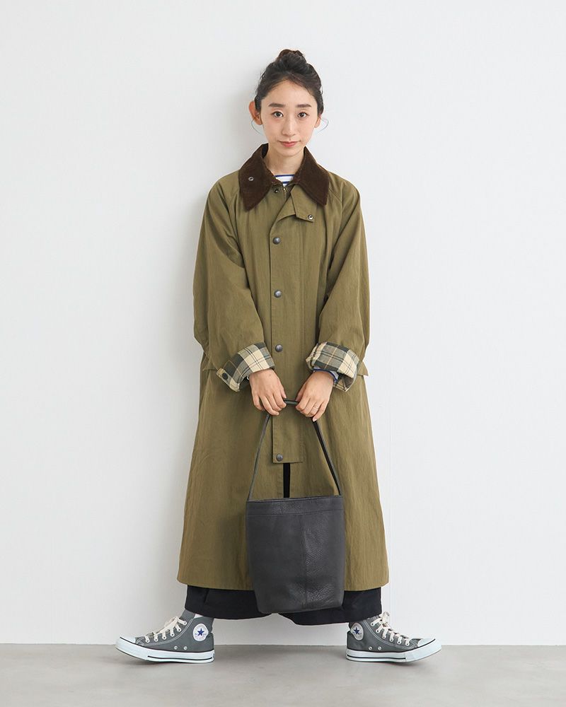 どんな洋服にも寄り添う万能トートバッグ