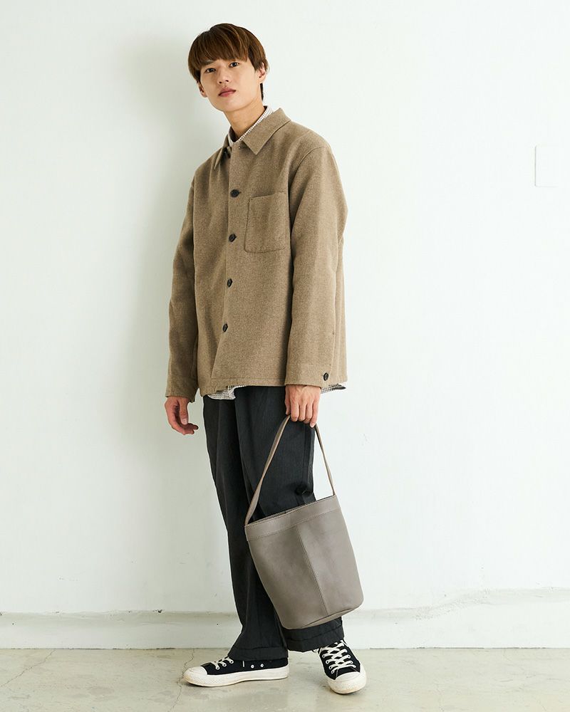 男性も持てる本革トートバッグ