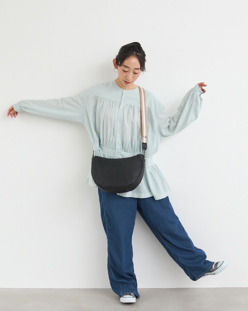 甘くなりすぎずシックな大人の可愛らしさを表現できるブラック