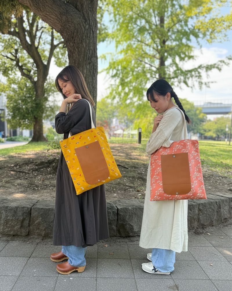 絵本の中から抜け出てきたような遊び心あふれる柄が、日常に小さなワクワクを運んでくれます。（カラー左：さがしもの、右：さかなのゆめ）